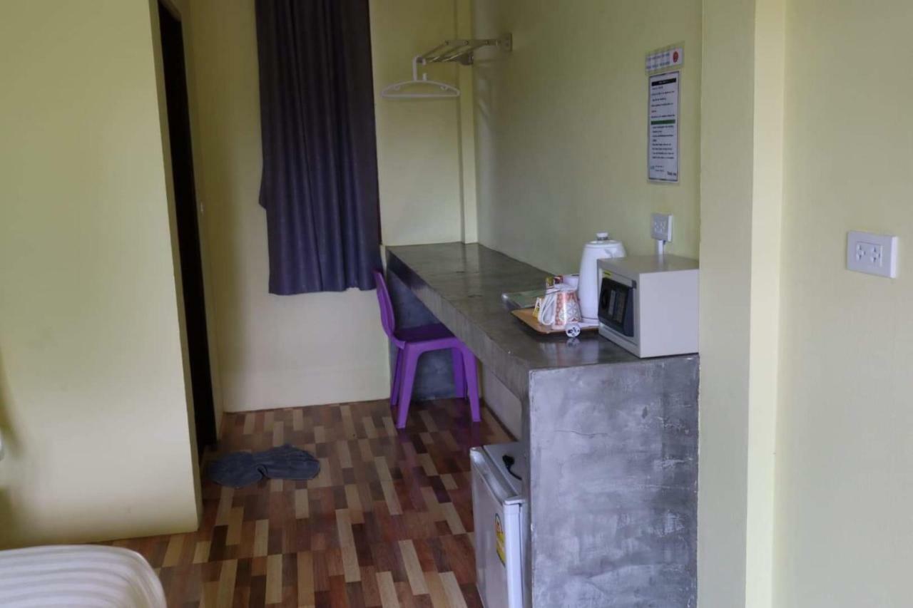 Baan Check In Hotel Koh Lanta Bagian luar foto