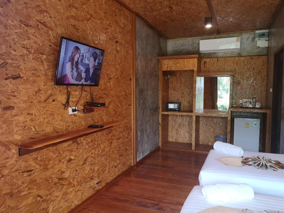 Baan Check In Hotel Koh Lanta Bagian luar foto